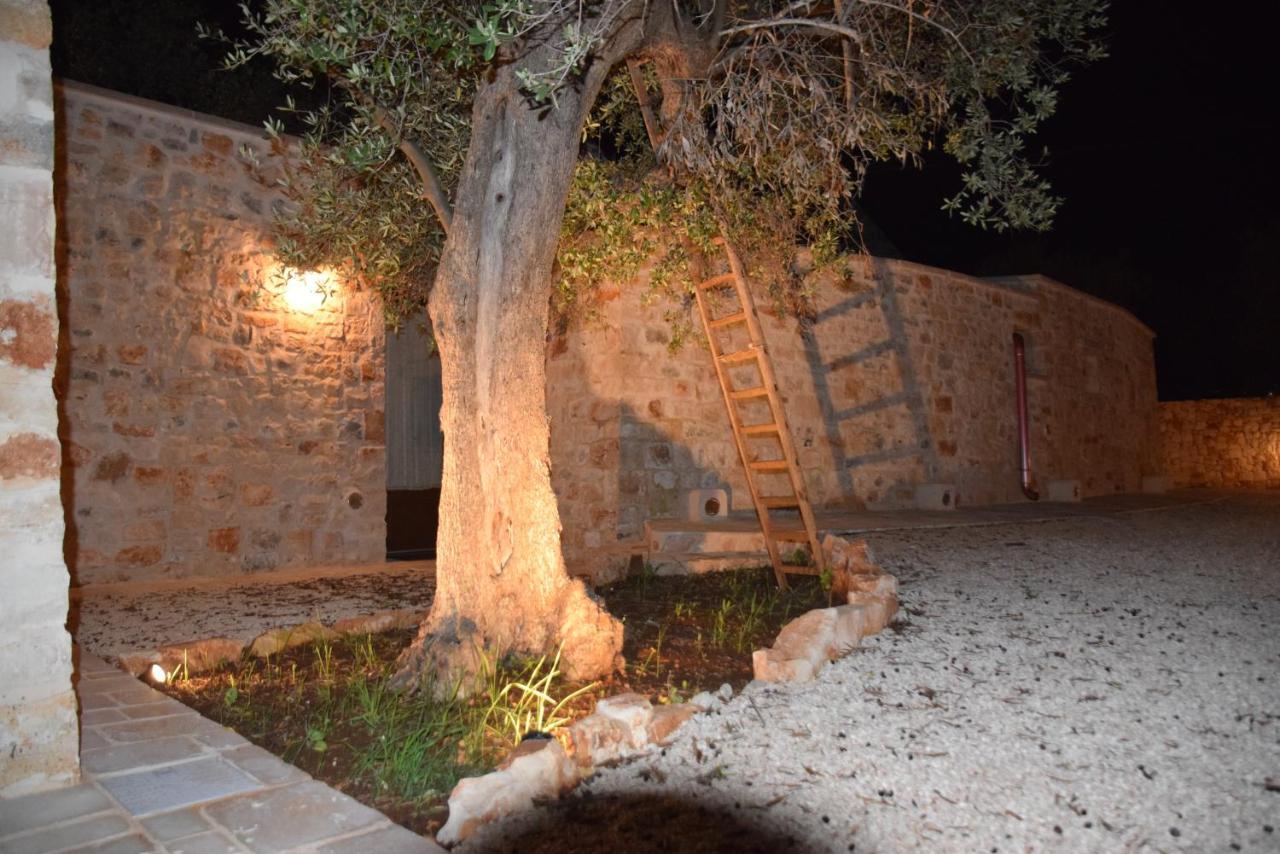 Trulli Don Pietro Guest House กัสเตลลานา กรอตเต ภายนอก รูปภาพ