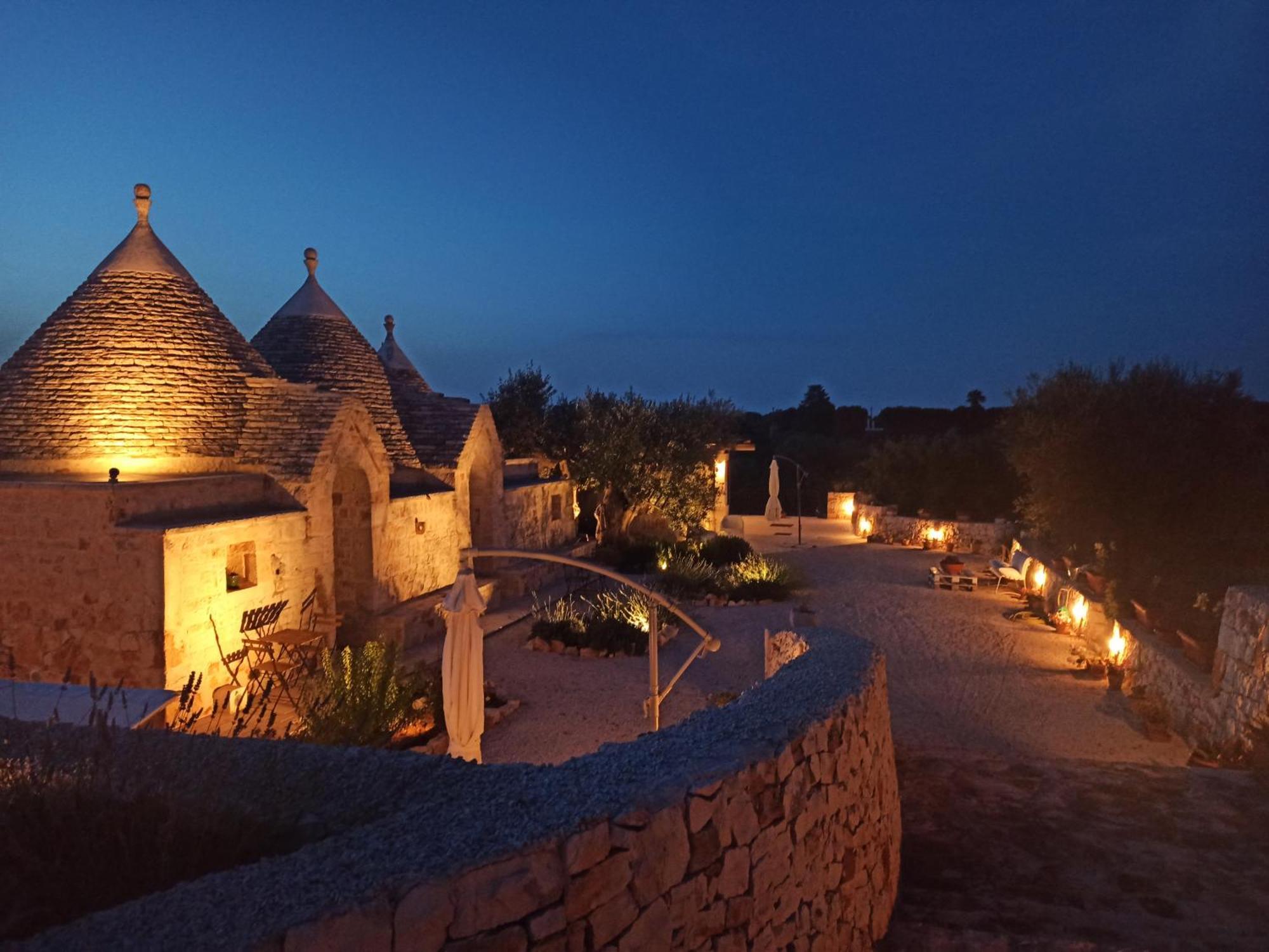 Trulli Don Pietro Guest House กัสเตลลานา กรอตเต ภายนอก รูปภาพ