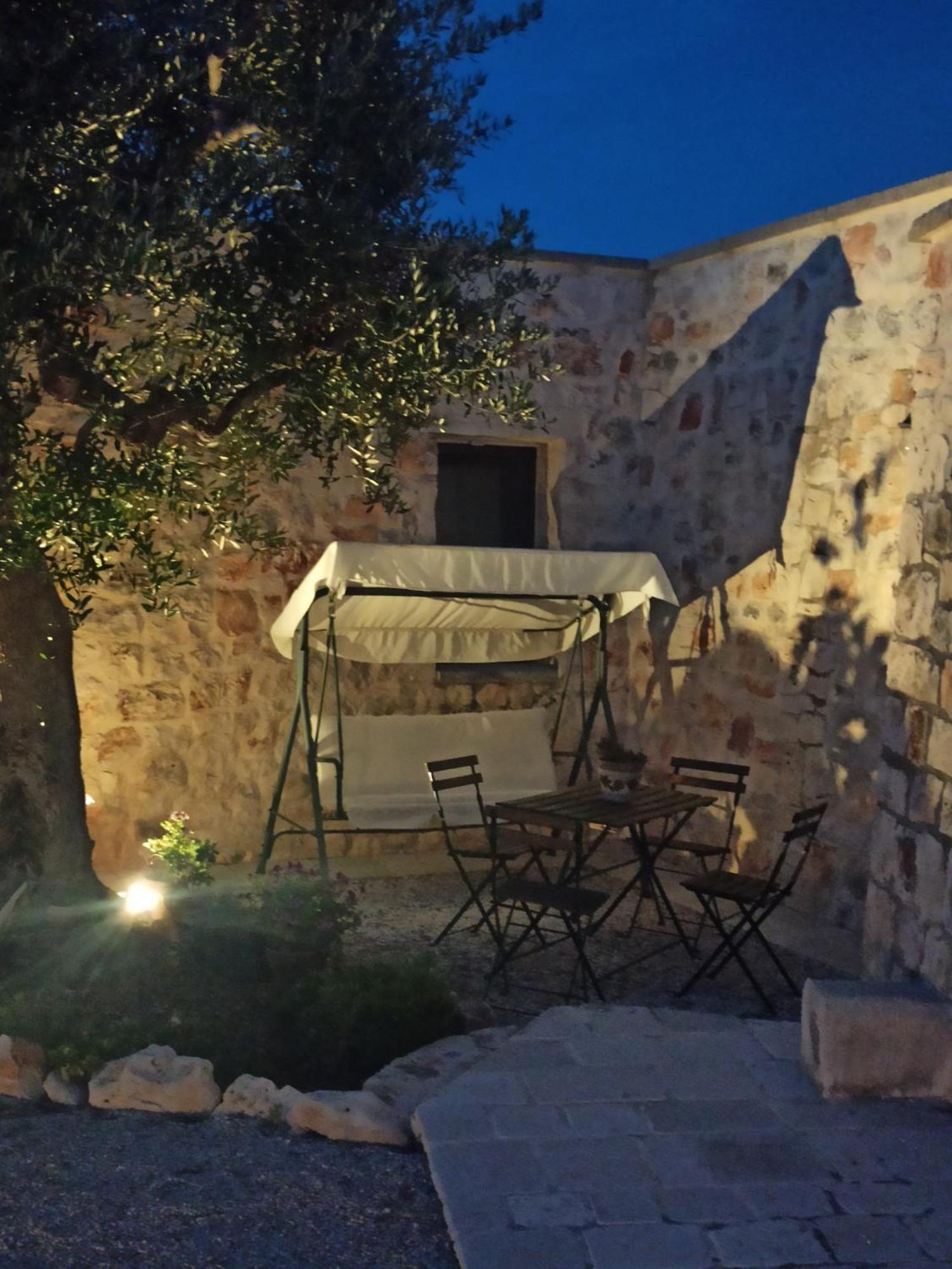 Trulli Don Pietro Guest House กัสเตลลานา กรอตเต ภายนอก รูปภาพ